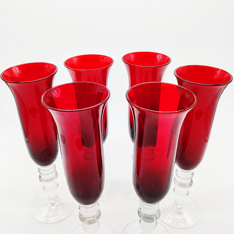 Six Ruby Glasses in Murano Glass. 9.05 am in. - 23 h cm.