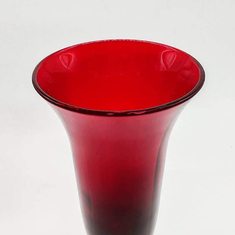 Six Ruby Glasses in Murano Glass. 9.05 am in. - 23 h cm.