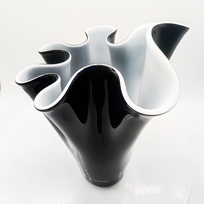 1960s Stunning Big Jacketed Fazzoletto Vase in Murano Glass - Bright Black and White. Made in Italy