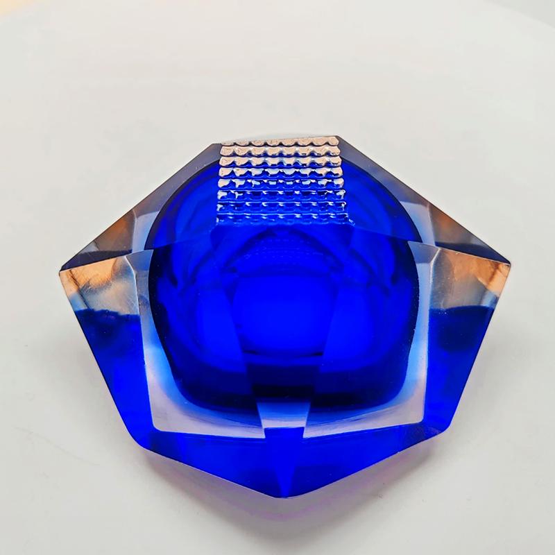 1960s Stunning Ashtray in Murano Glass by Flavio Poli for Seguso. Made in Italy.