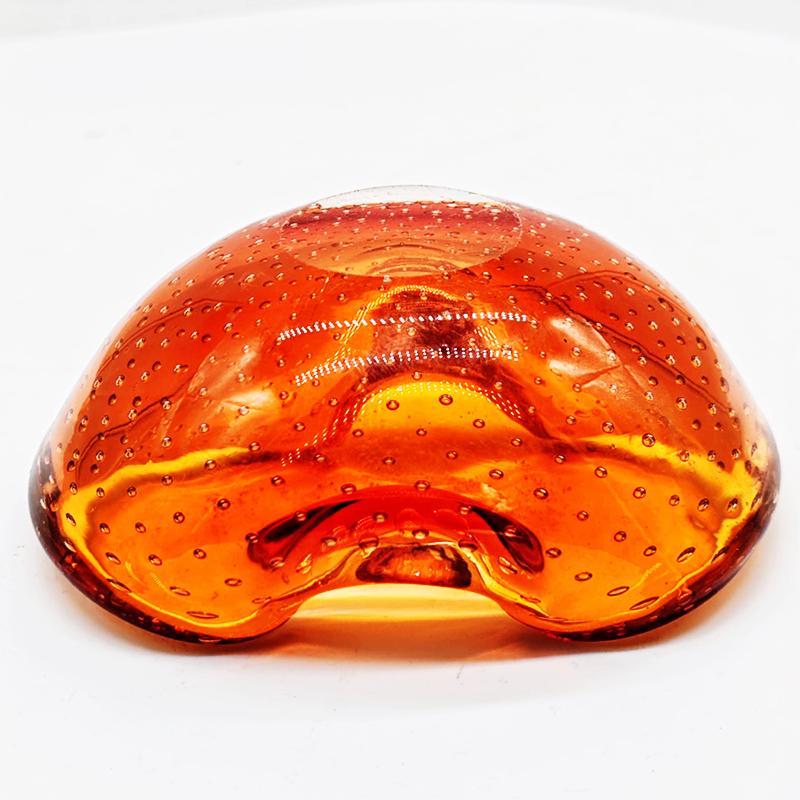 1960s Little size Amber Ashtray or Catch-all in Murano Glass by Flavio Poli for Seguso. Made in Italy.