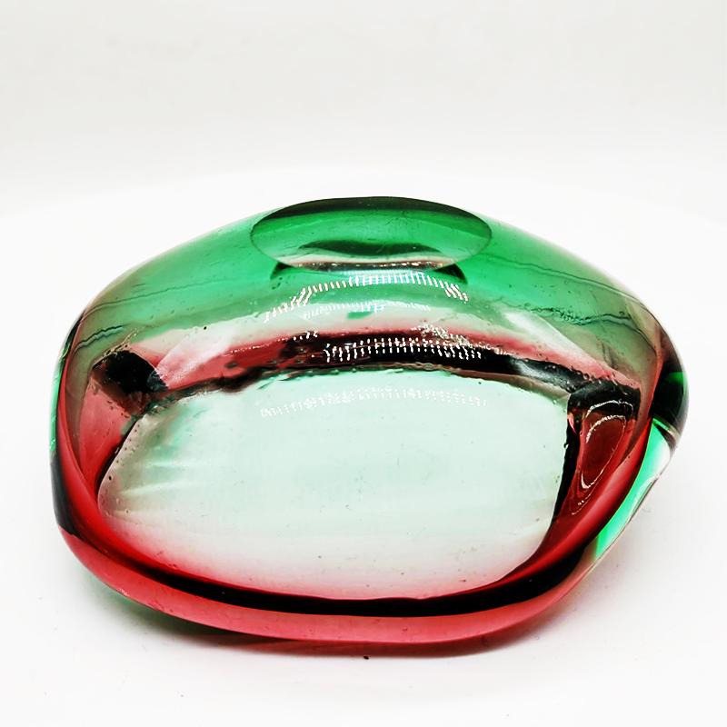 1960s Pink and Green Ashtray or Catch-all in Murano Glass. Made in Italy.