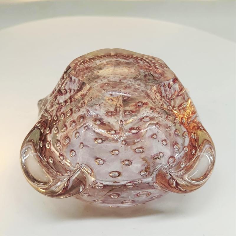 1960s Pink Ashtray or Catch-all in Murano Glass with Air Bubbles. Made in Italy.