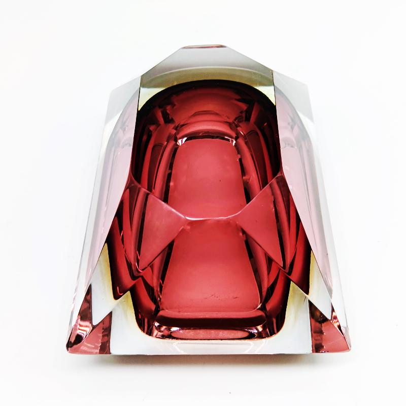 1960s Purple Rectangular Multifaceted Ashtray or Catch-all in Murano Glass by Flavio Poli for Seguso. Made in Italy.