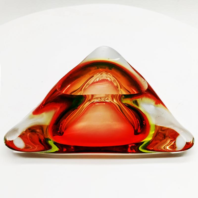 1960s Big Uranium Triangular Ashtray or Catch-all in Murano Glass. Made in Italy.
