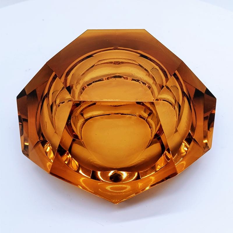 1960s Amber Multifaceted Ashtray or Catch-all in Murano Glass. Made in Italy.