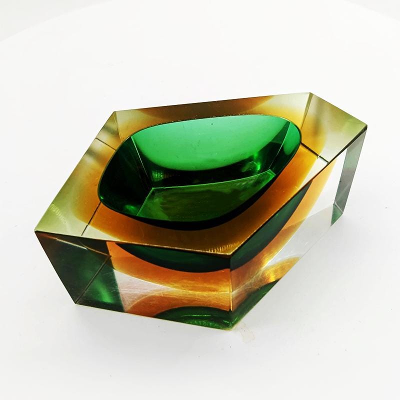 1960s Rare Multifaceted Asymmetrical Ashtray or Catch-all in Murano Glass by Flavio Poli for Seguso. Made in Italy.