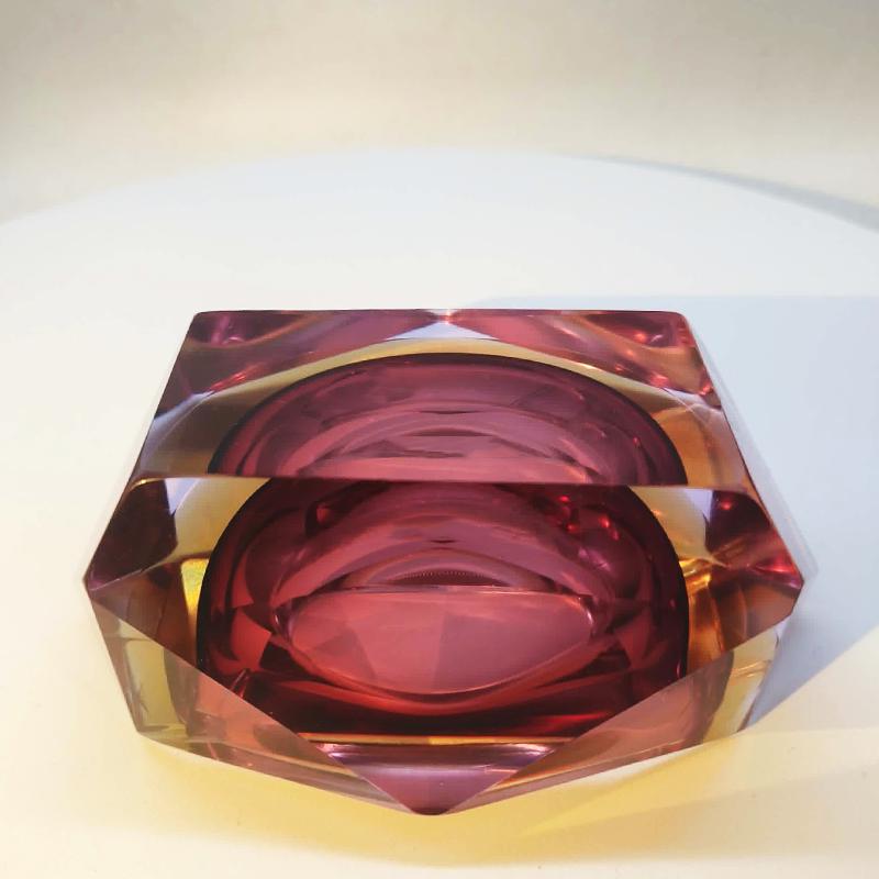 1960s Rare Purple Rectangular Multifaceted Ashtray or Catch-all in Murano Glass by Flavio Poli for Seguso. Made in Italy.