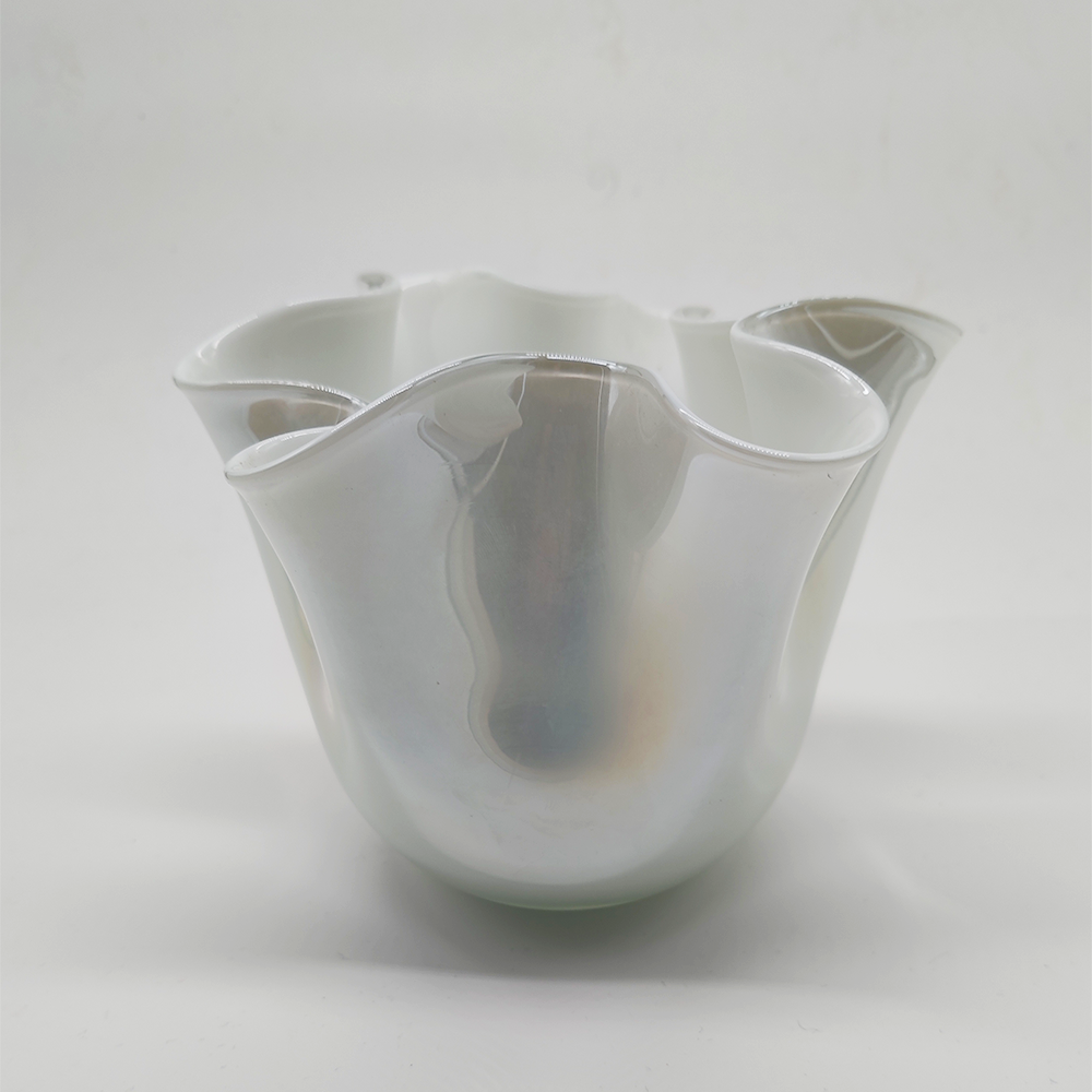 Vintage Jacketed Pearl White Fazzoletto Vase in Murano Glass - 1960s