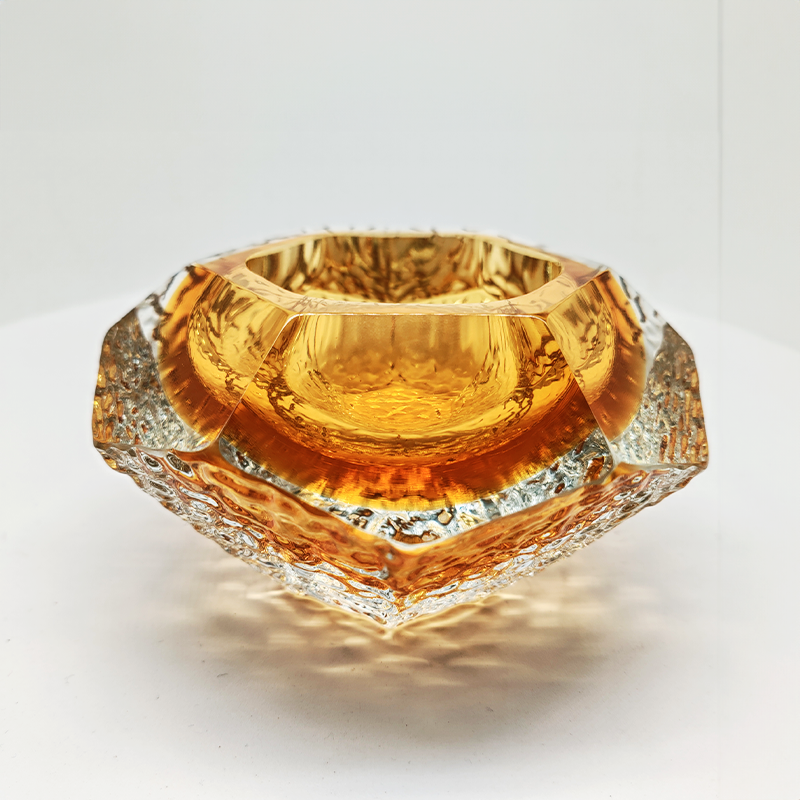 1960s Stunning Rare Gold Ashtray or Catch-all in Murano Glass by Mandruzzato. Made in Italy.