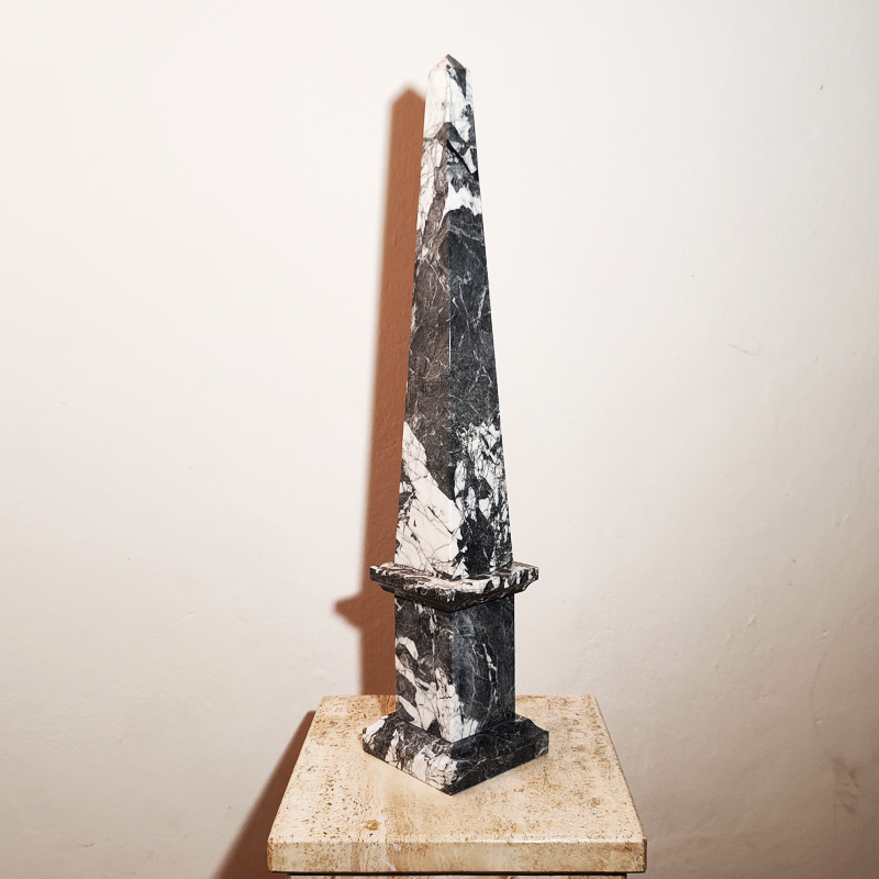 1960 Spectacular Big Obelisk in Black Marble of Aquitaine. Made in Italy