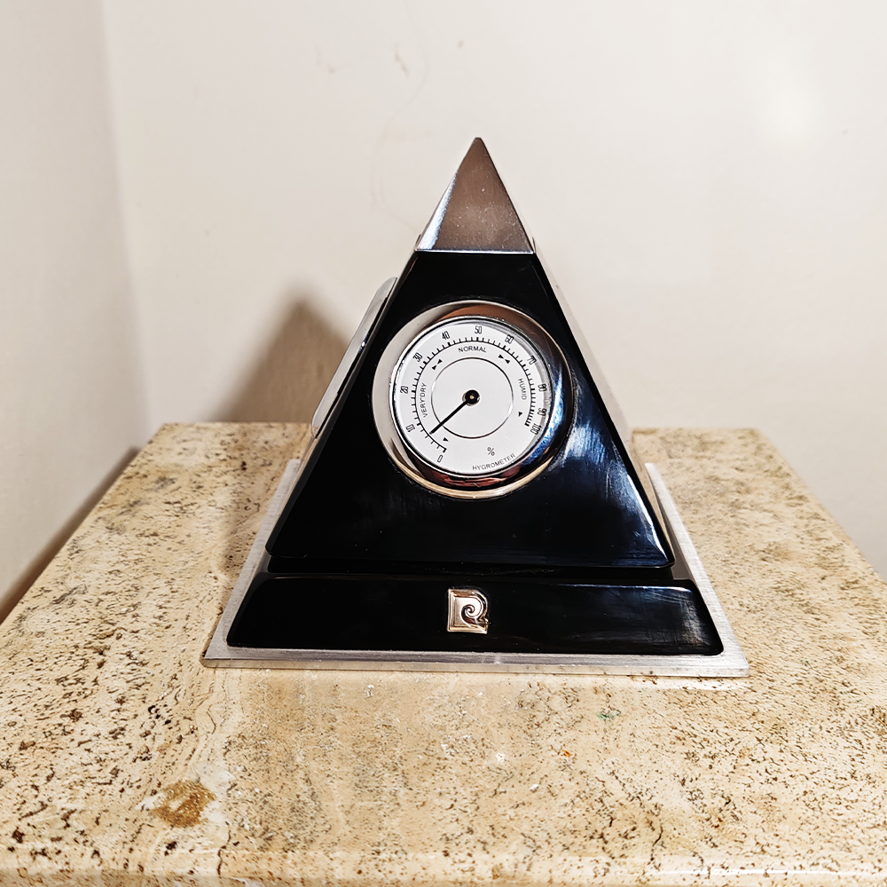 1970s Black Table Clock "Pyramide" by Gianfranco Ferrè - made in Italy.