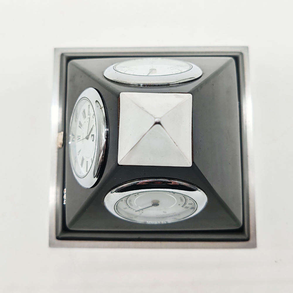 1970s Black Table Clock "Pyramide" by Gianfranco Ferrè - made in Italy.