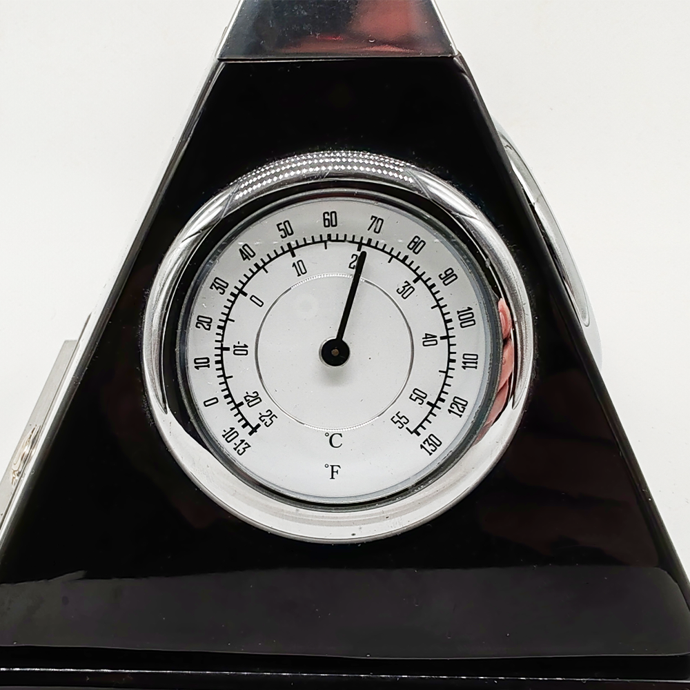 1970s Black Table Clock "Pyramide" by Gianfranco Ferrè - made in Italy.