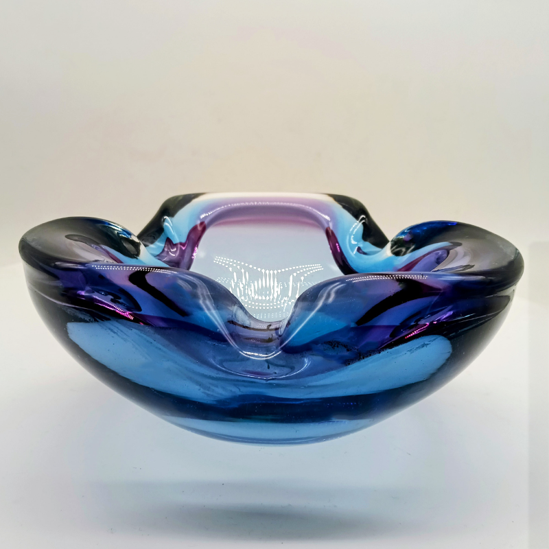 1960s Big Ashtray or Catch-all in Murano Glass by Flavio Poli for Seguso. 16 cm. Made in Italy.