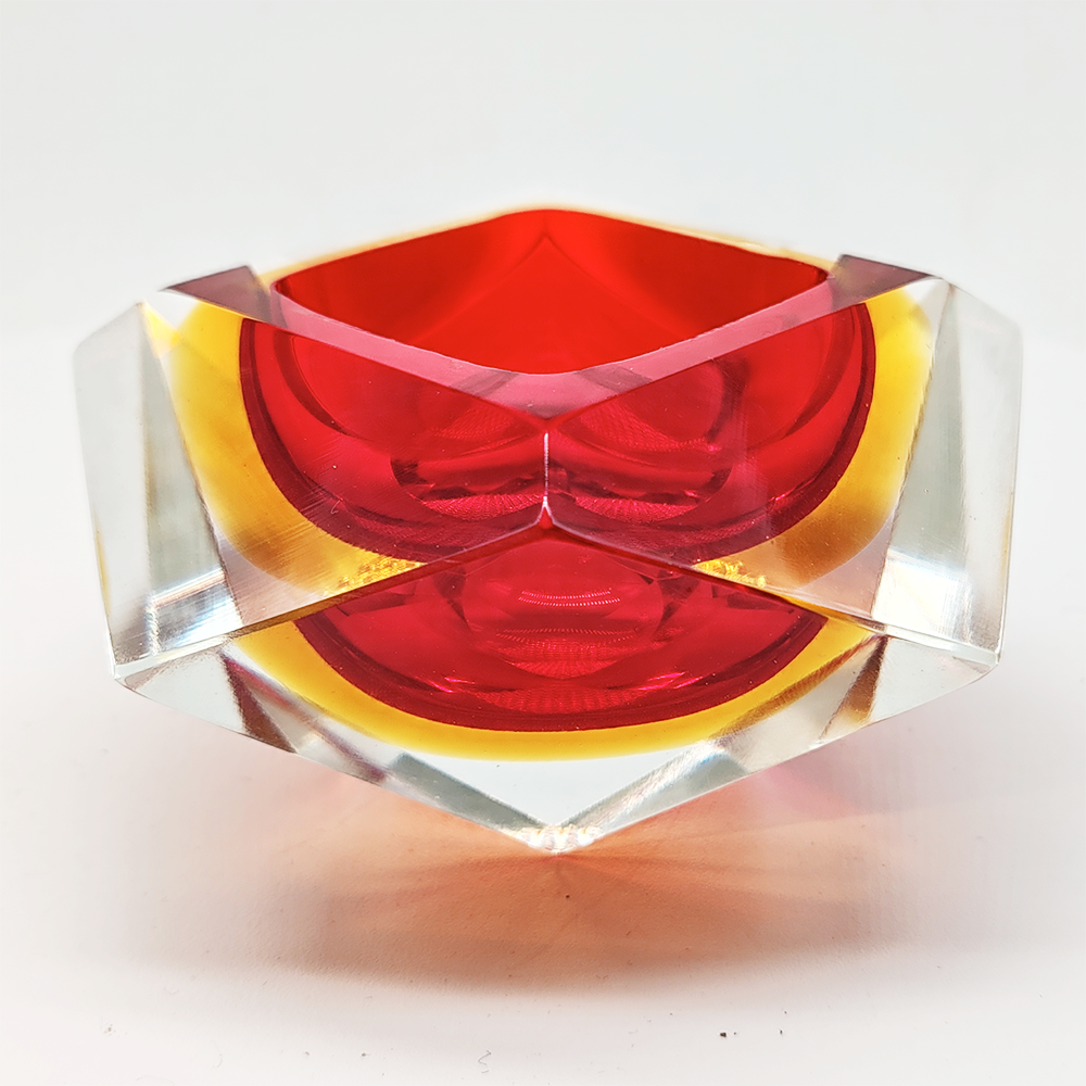 1960s Ashtray or Catch-all in Murano Glass by Flavio Poli for Seguso. Made in Italy.