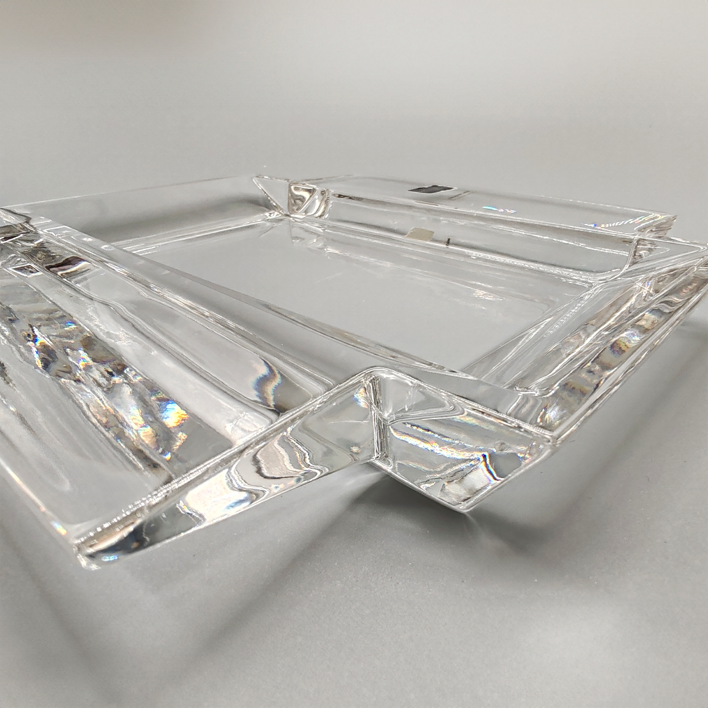 Beautifu Ashtray or Catch-all in Crystal by Laura Griziotti for Arnolfo di Cambio - 1970s