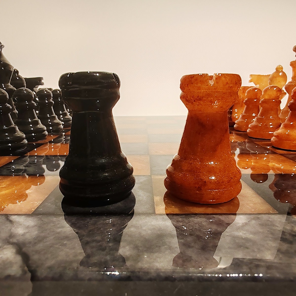 1970s Stunning Chess Set in Genuine Hand Carved Alabaster of Volterra - Black and Brown - Made in Italy