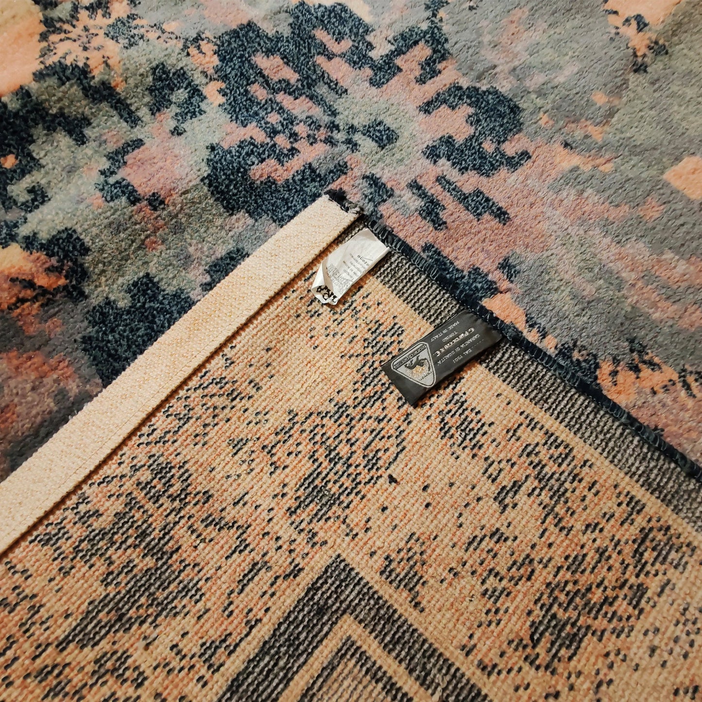 1980s Stunning Rug by Giorgetto Giugiaro for Paracchi in Wool.