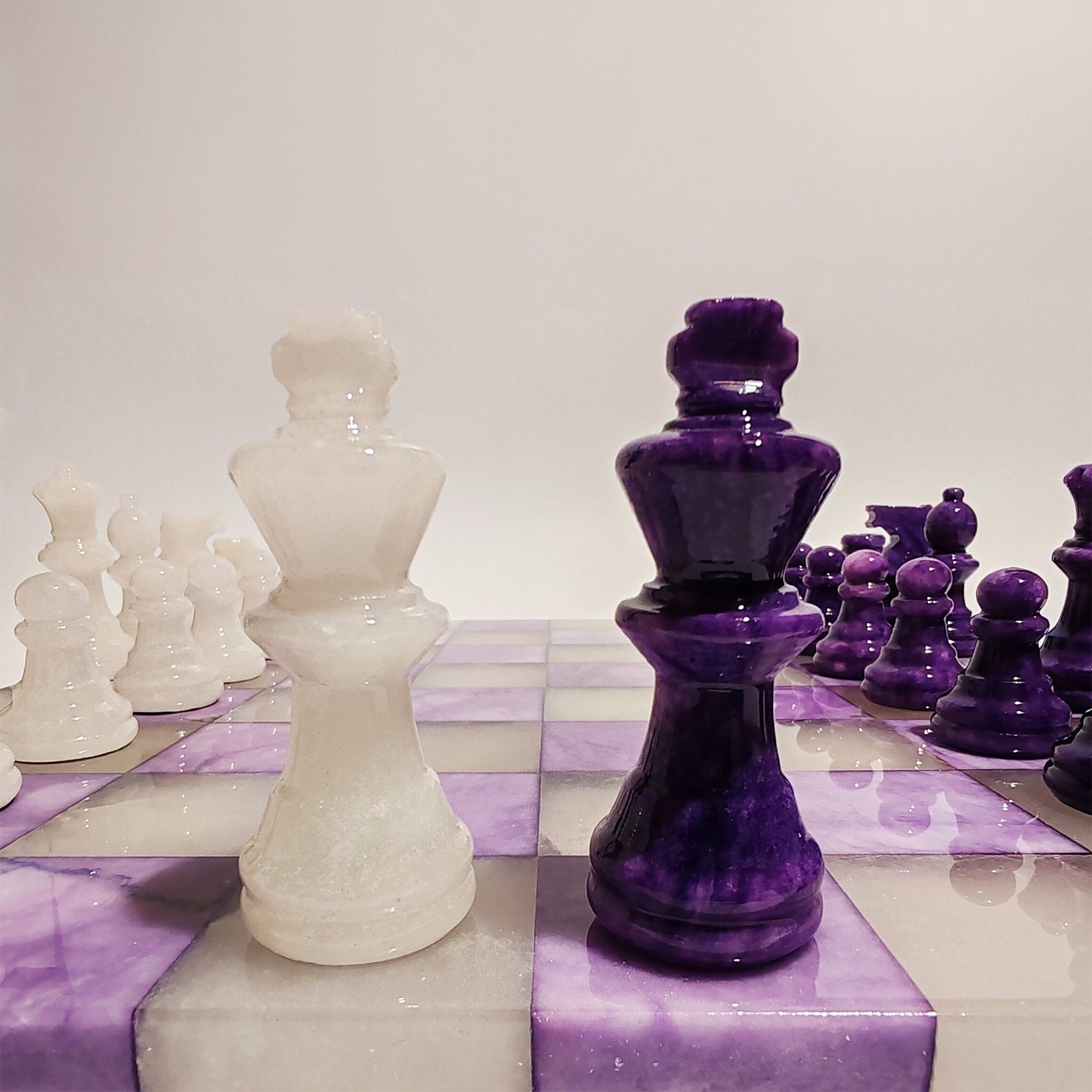1970s Chess Set in Hand Carved Genuine  Alabaster of Volterra.  Transparent White and Purple - Made in Italy