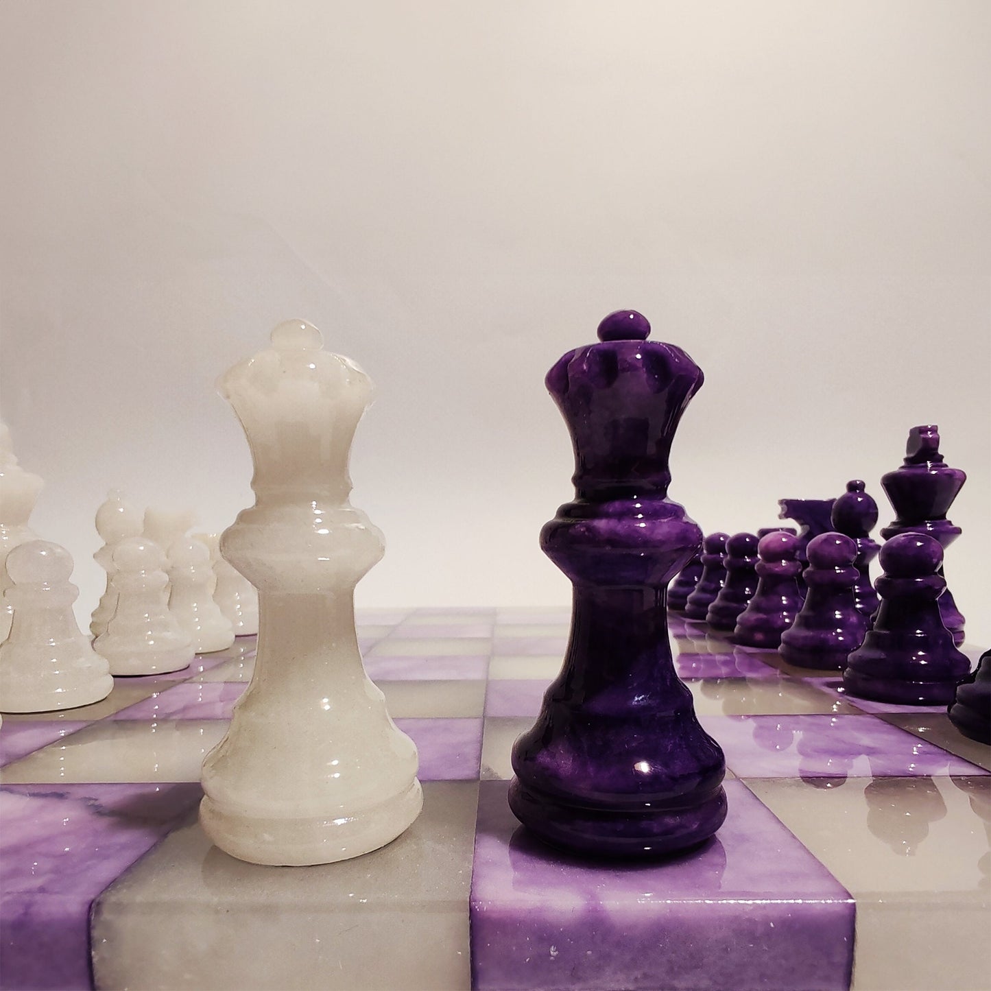 1970s Chess Set in Hand Carved Genuine  Alabaster of Volterra.  Transparent White and Purple - Made in Italy
