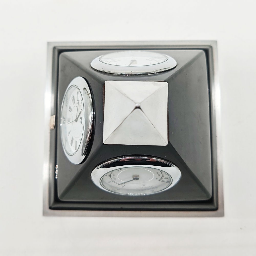 1970s Black Table Clock "Pyramide" by Gianfranco Ferrè - made in Italy.