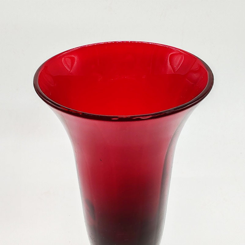 1960s Astonishing six Ruby Glasses in Murano Glass. 9.05 h in. - 23 h cm.