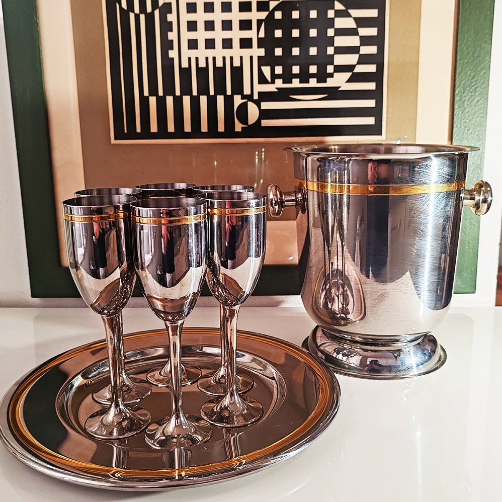 1970s Big Set with Ice Bucket, Tray and 6 Glasses by VEV in Stainless Steel and Gold.
