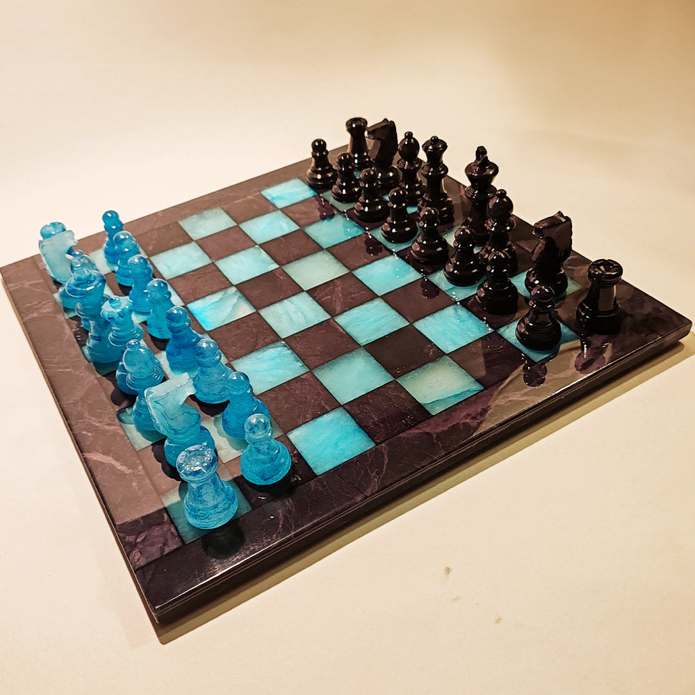 1970s Stunning Chess Set in Genuine Hand Carved Alabaster of Volterra - Black and Sky Blue - Made in Italy