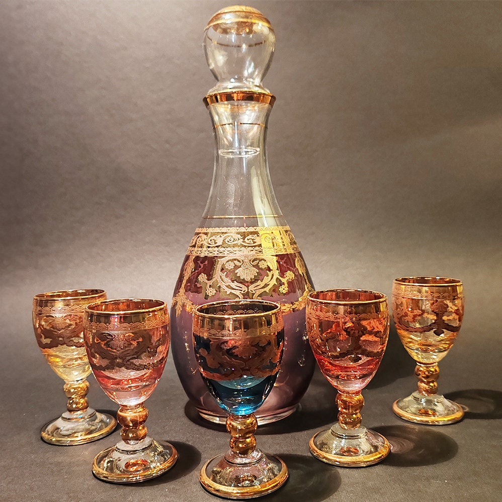1950s Wonderful Bottle and 5 Glasses in Baroque Venetian Glass with Gold trim. Made in Venice - Italy