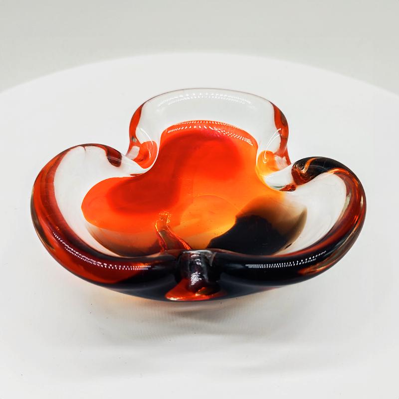 1960s Ashtray or Catch-all in Murano Glass by Flavio Poli for Seguso. Made in Italy.