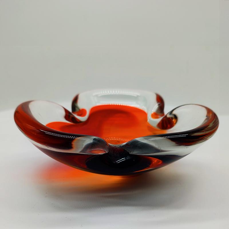 1960s Ashtray or Catch-all in Murano Glass by Flavio Poli for Seguso. Made in Italy.