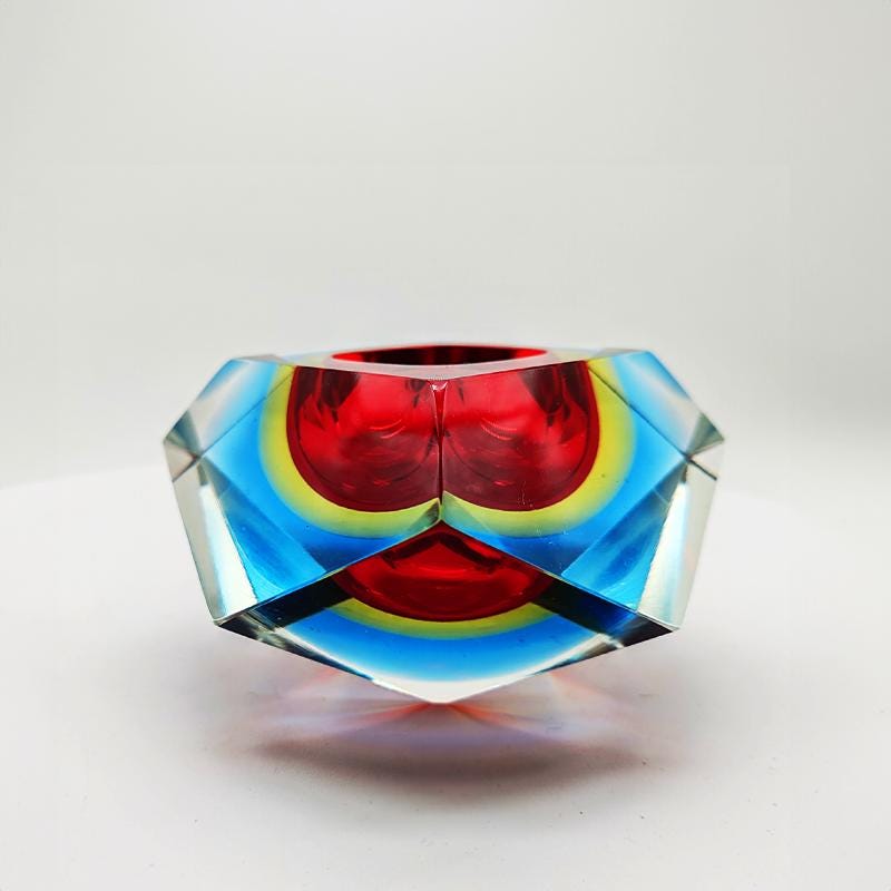 1960s Stunning Ashtray or Catch-all in Murano Glass by Flavio Poli for Seguso. Made in Italy