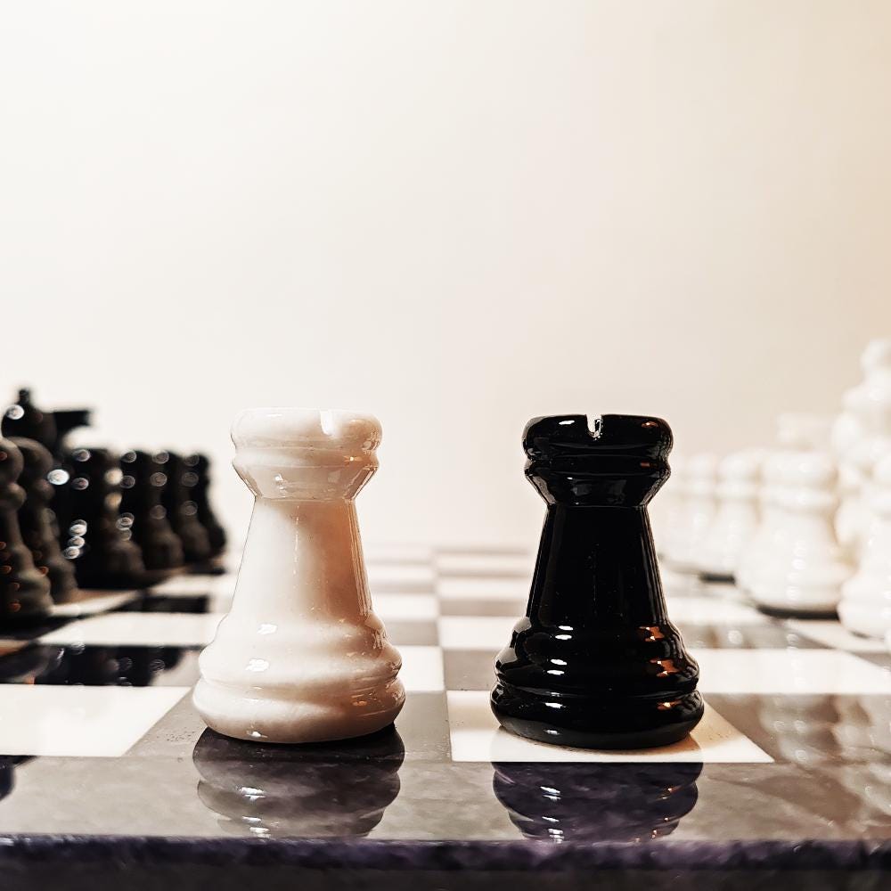1970s Stunning Chess Set in Genuine Hand Carved Alabaster of Volterra - Black and White - Made in Italy