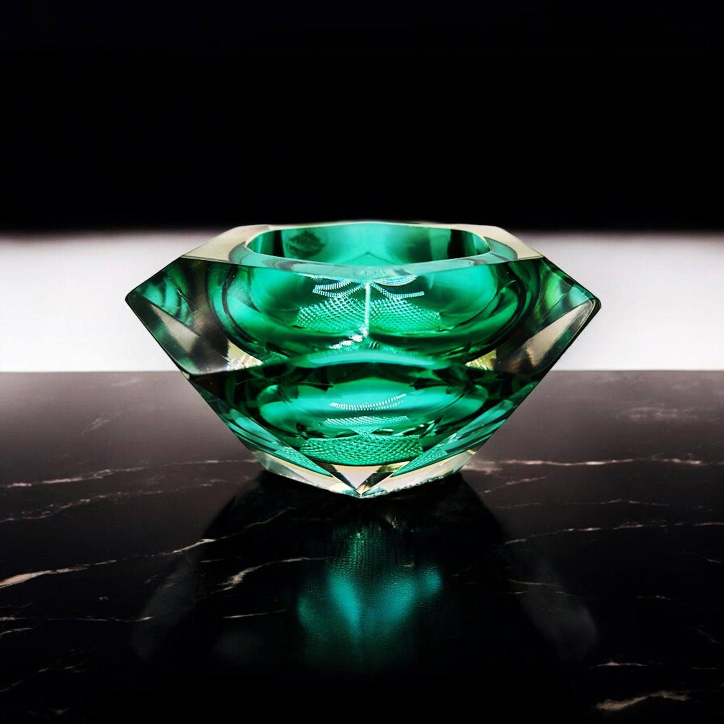 1960s Ashtray or Catch-all in Murano Glass by Flavio Poli for Seguso. Made in Italy.