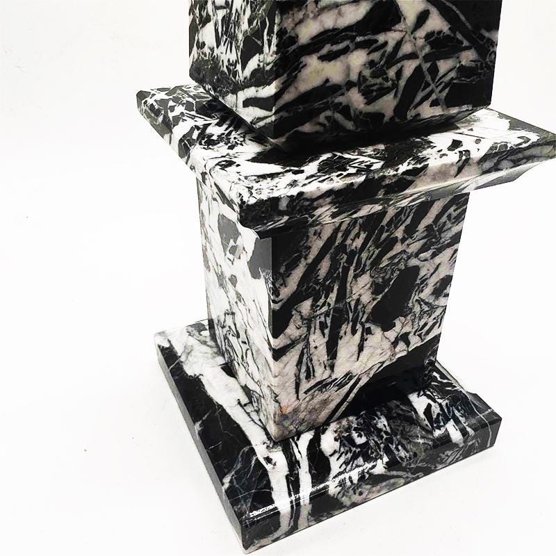 1970s Stunning Big Hand-Carved Obelisk in Black Marble of Aquitaine. Made in Italy. 43 cm h.