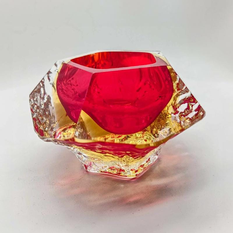 1960s Stunning Ashtray or Catch-all in Murano Glass by Flavio Poli for Seguso. Made in Italy.