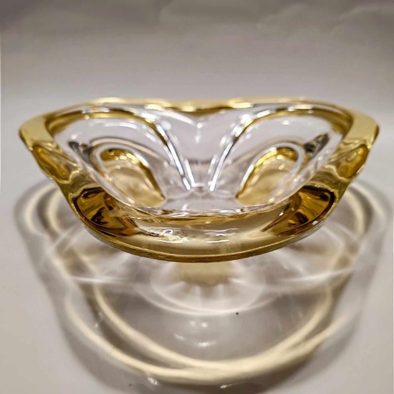 1960s Big Centerpiece - Large Catch-all - Huge Ashtray in Murano Glass. Made in Italy.