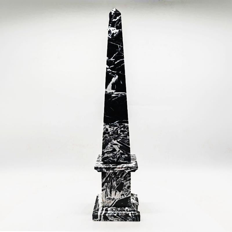 1970s Stunning Big Hand-Carved Obelisk in Black Marble of Aquitaine. Made in Italy. 43 cm h.