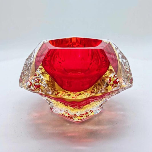 1960s Stunning Ashtray or Catch-all in Murano Glass by Flavio Poli for Seguso. Made in Italy.