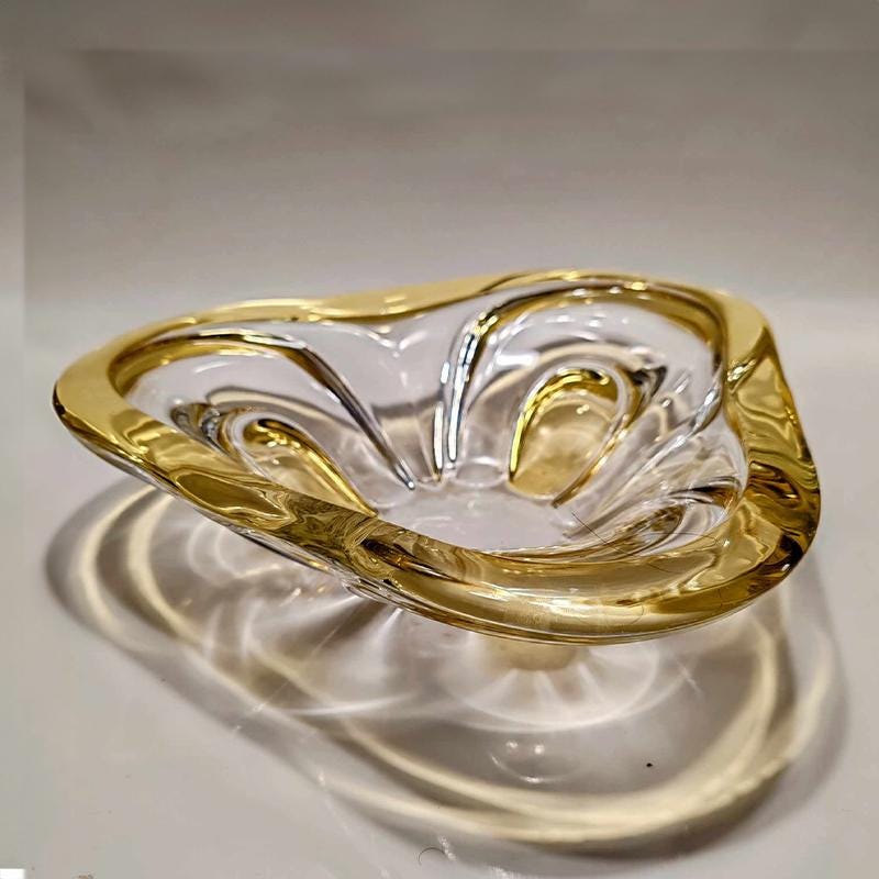 1960s Big Centerpiece - Large Catch-all - Huge Ashtray in Murano Glass. Made in Italy.