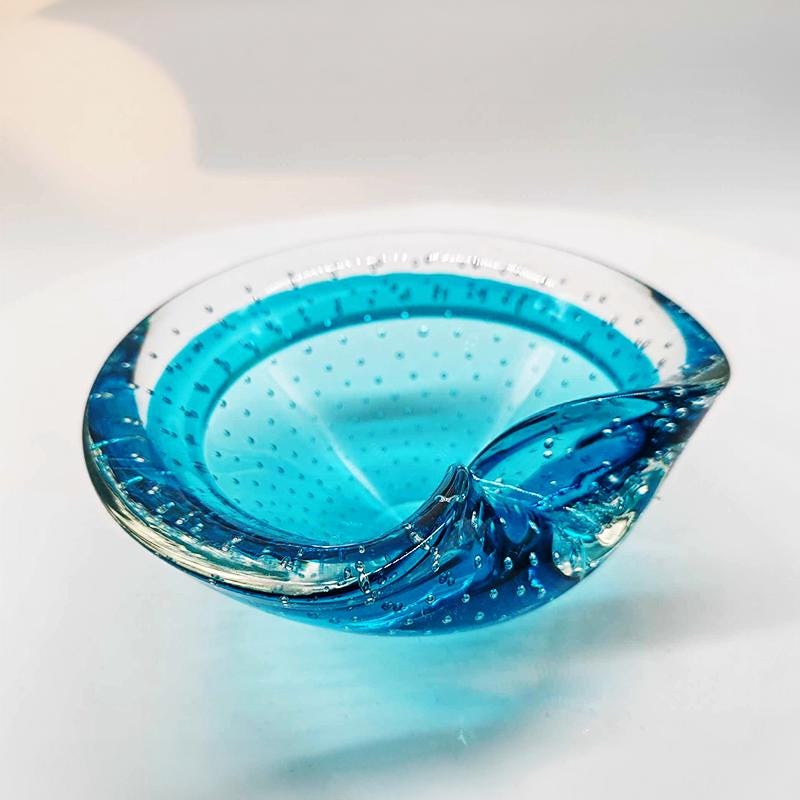 1960s  Shell Ashtray or Catch-all in Murano Glass by Flavio Poli for Seguso. Made in Italy.