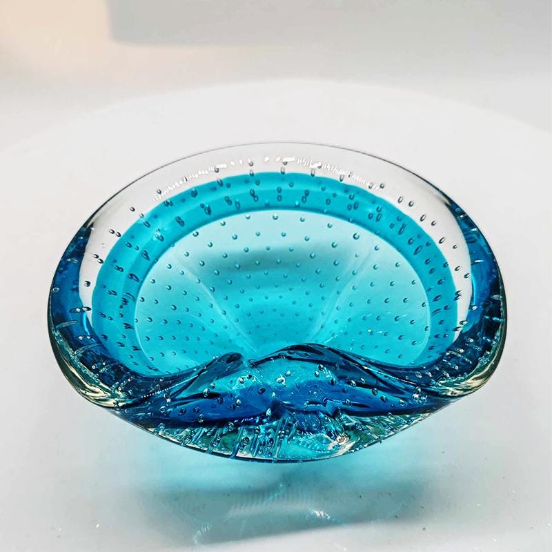 1960s  Shell Ashtray or Catch-all in Murano Glass by Flavio Poli for Seguso. Made in Italy.