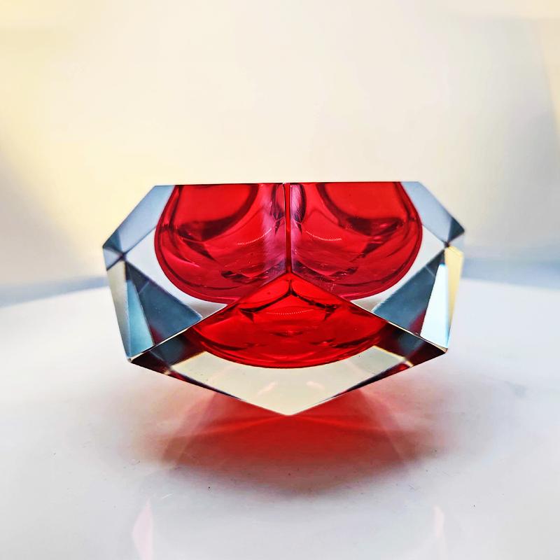 1960s Stunning Red Ashtray or Catch-all in Murano Glass by Flavio Poli for Seguso.