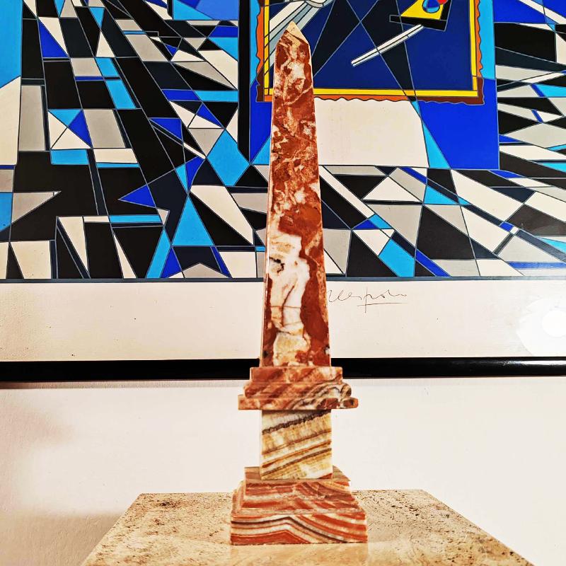 1970s Stunning Big Obelisk in Red an White Italian Marble. Made in Italy.