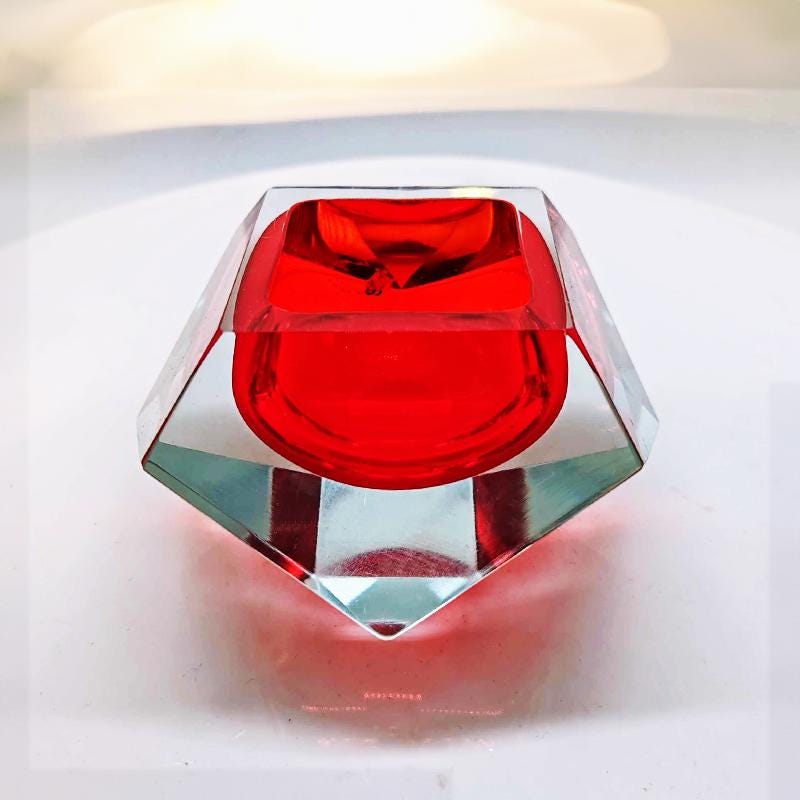 1960s Stunning Red Ashtray or Catch-all in Murano Glass by Flavio Poli for Seguso.