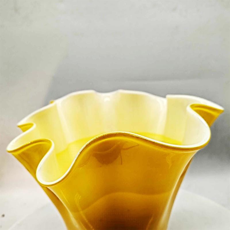 1970S Stunning Jacketed  Fazzoletto Vase in Murano Glass. Made in Italy