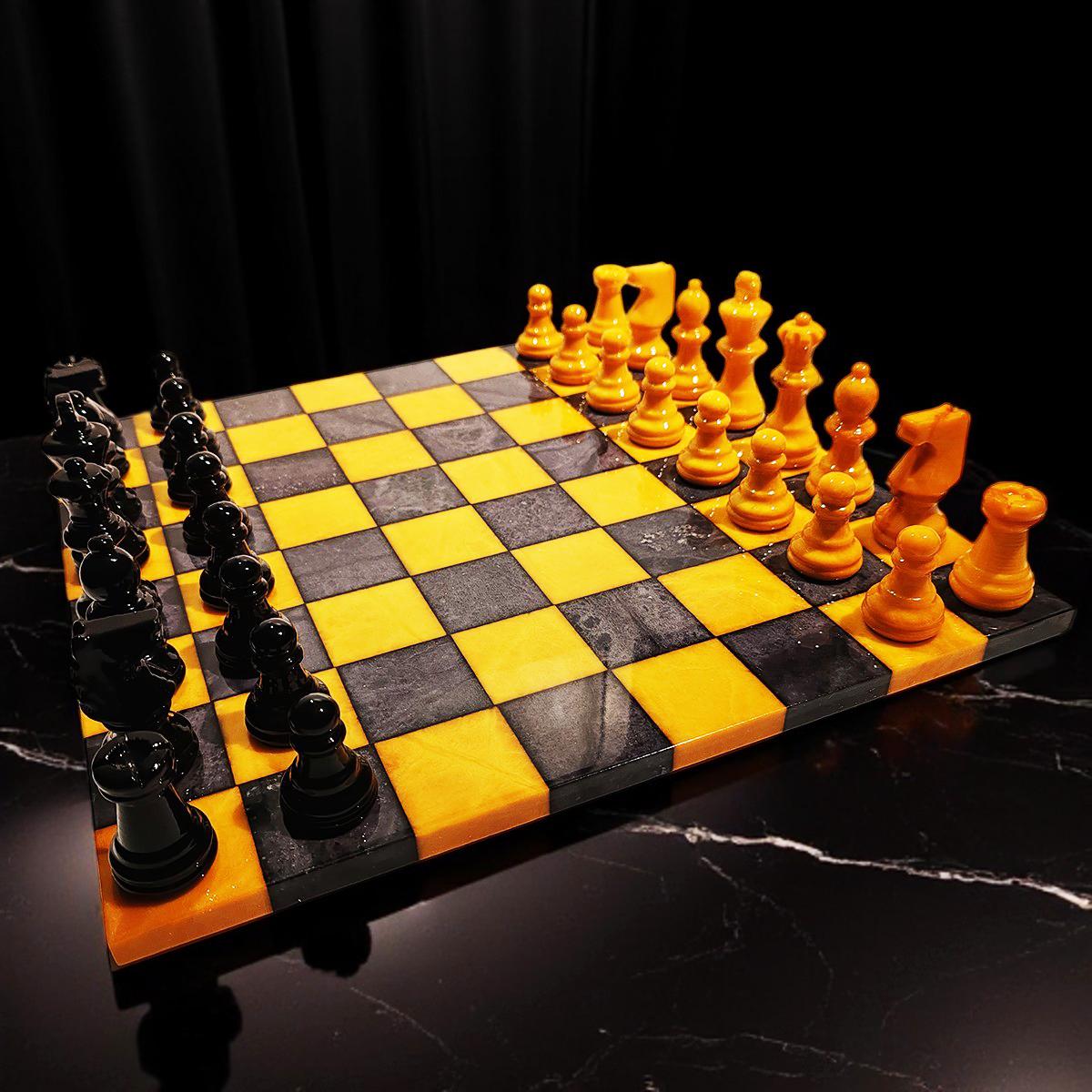 1970s Chess Set in Genuine Hand carved Italian Alabaster of Volterra - Yellow and Black.