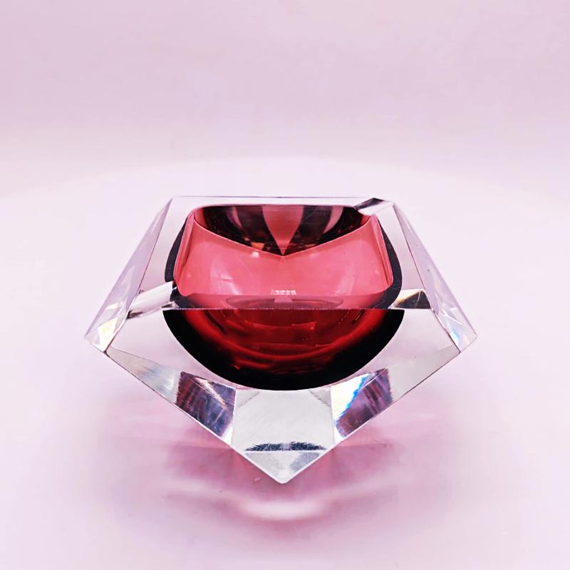1960s Stunning Purple Ashtray or Catch-all in Murano Glass by Flavio Poli for Seguso.