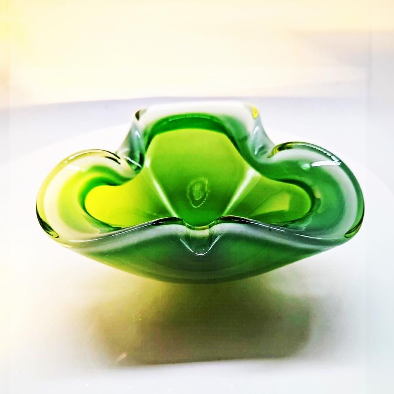1960s Big Ashtray or Catch-all in Murano Glass by Flavio Poli for Seguso. 18 cm - Made in Italy.